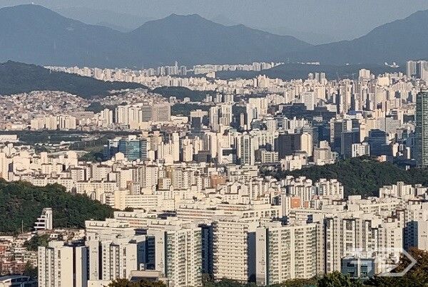 서을 시내 아파트 모습&nbsp; [직썰]