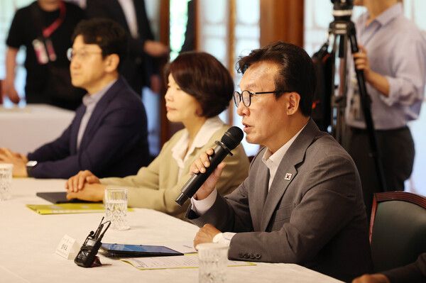 더불어민주당 김민석 당 대표가 23일 서울 종로구 삼청동 총리공관에서 열린 고위당정협의회에 참석해 발언하고 있다. [연합뉴스]