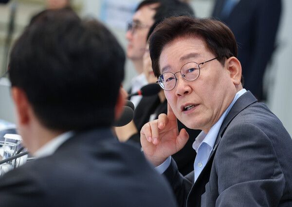 이재명 대통령이 5일 청와대 영빈관에서 열린 교육부·국가교육위·문체부·국가유산청 등에 대한 부처 업무보고에서 발언하고 있다. [연합뉴스]