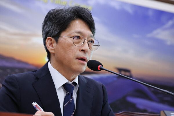 홍지선 국토교통부 장관 후보자가 16일 국회에서 열린 인사청문회에서 위원 질의에 답하고 있다. [연합뉴스]