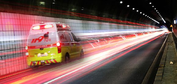 5살 딸 끌어안고…40대 여성, 아파트서 떨어진 채 숨져