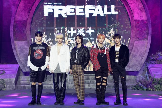 TXT 이름의 장 FREEFALL MEDIA SHOWCASE (1) (1).jpg