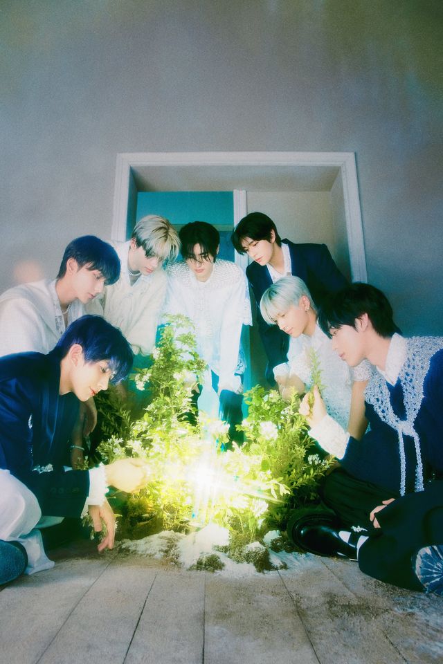 엔하이픈_ORANGE BLOOD_KALPA 버전 콘셉트 포토_단체 (3).jpg