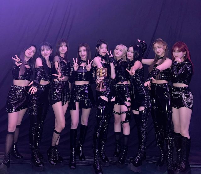 [웨이크원·스윙] 케플러_2023 MAMA AWARDS_수상.jpeg