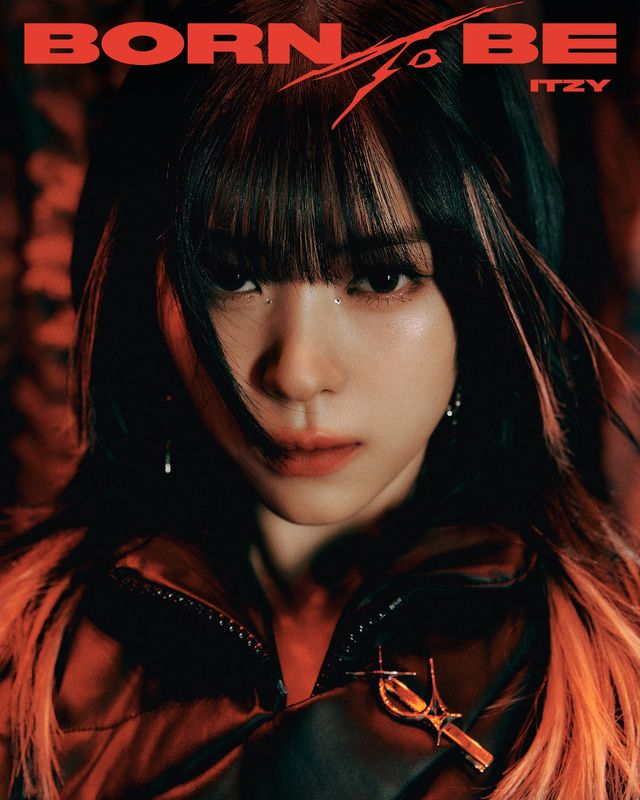 ITZY 류진_BORN TO BE_콘셉트 포토 1(3).jpg