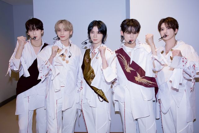 투모로우바이투게더_2023 SBS 가요대전.jpg