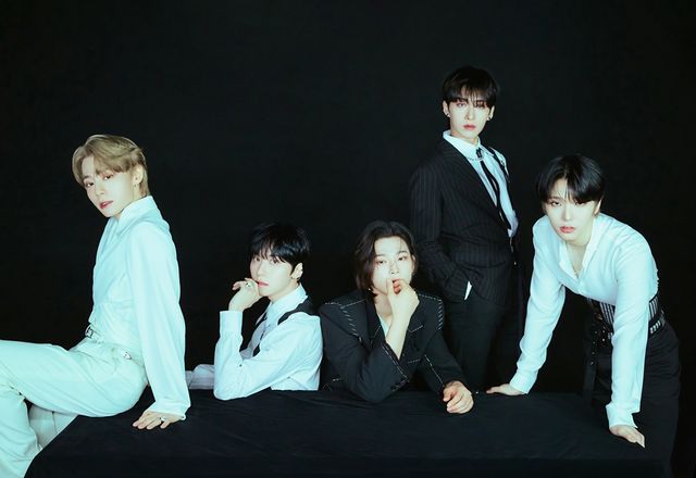 원어스_PYGMALION_단체 티저 이미지2.jpg