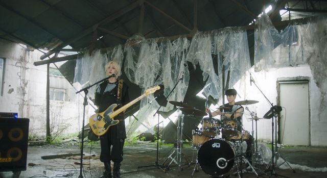 원위_동서남북_퍼포먼스 MV1.jpg