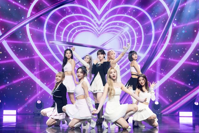 케플러_미니 5집 타이틀곡 Galileo 퍼포먼스 (2).jpg