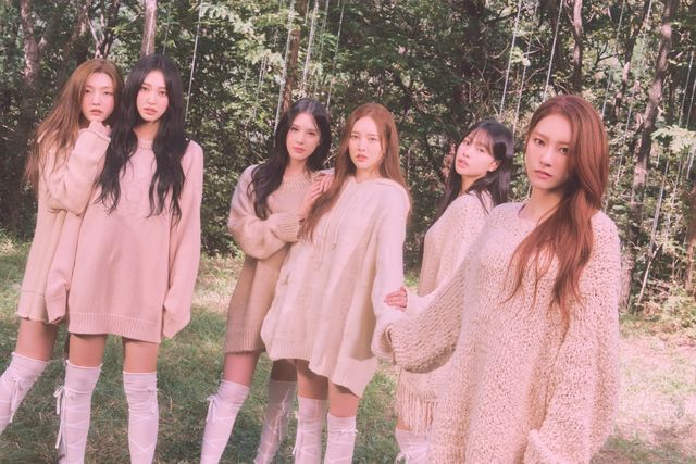 위클리, 오늘(25일) 디지털 싱글 _Stranger_ 발매... 추운 겨울 _포근한 위로_ 선사.jpg