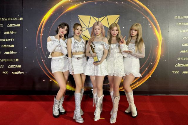 빌리_제33회 서울가요대상 베스트 퍼포먼스상 수상.jpg