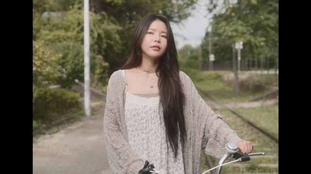 솔라__First Love_ MV 티저 갈무리_3.jpg