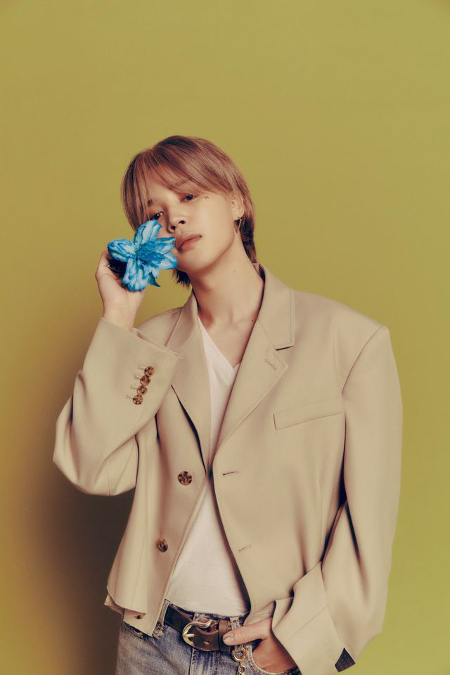 방탄소년단 지민_솔로 2집 'MUSE'_'BLOOMING' 버전 콘셉트 포토 (1).jpg