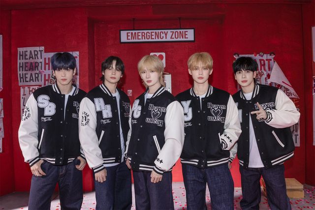 투모로우바이투게더_별의 장 SANCTUARY.jpg