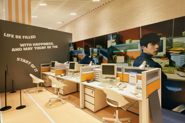 방탄소년단 진_팝업_현장 포토(8).jpg