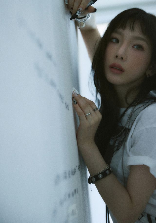태연 여섯 번째 미니앨범 'Letter To Myself' 이미지 3.jpg