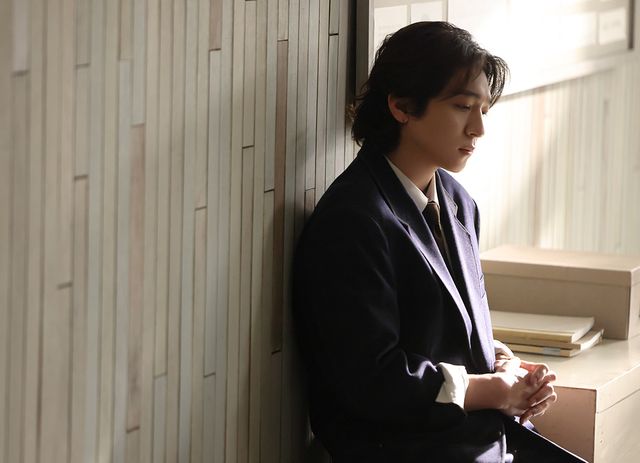 DAY6 성진 'Check Pattern' 뮤직비디오 비하인드 (1).jpg