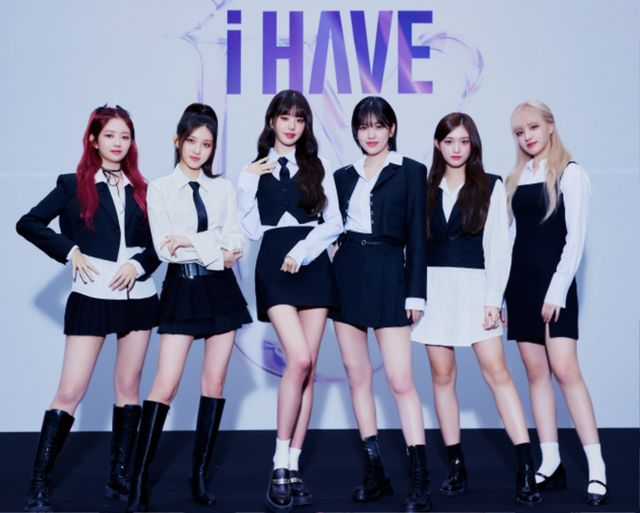 02_아이브_단체 이미지.jpg
