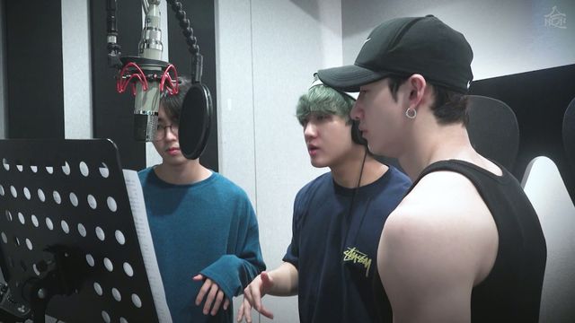 스트레이 키즈 새 앨범 '合 (HOP)' 인트로 영상 섬네일 이미지.jpg