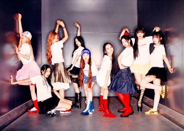 트와이스 단체 (1) (1).jpg