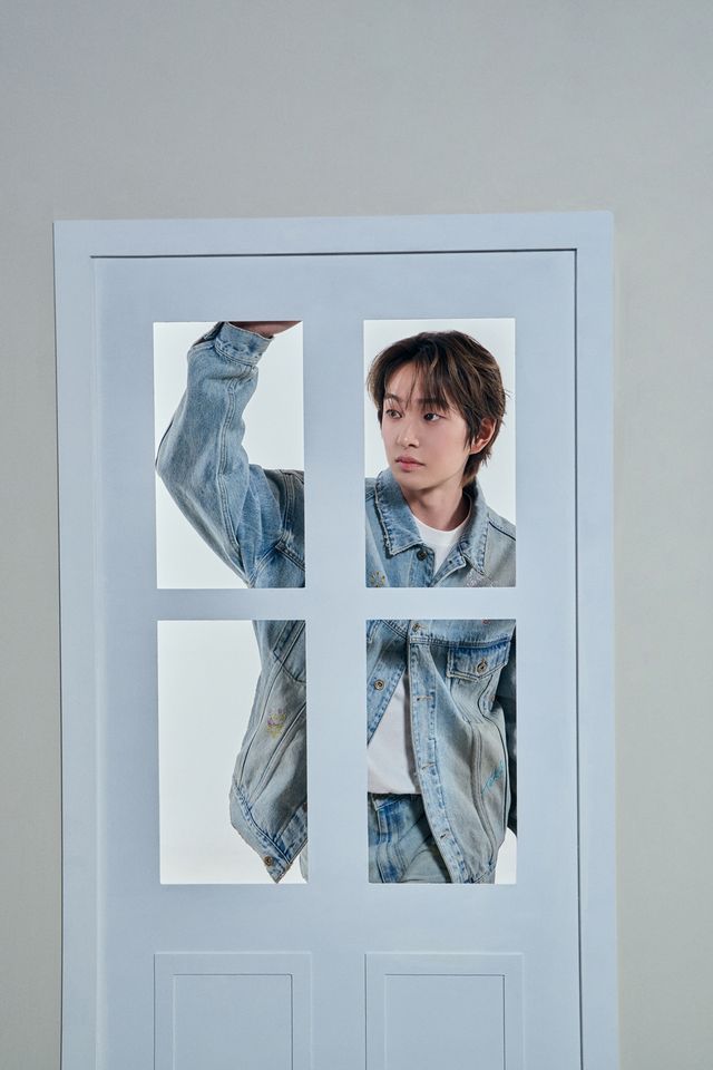 온유_미니 4집 _CONNECTION_ HOME 버전 콘셉트 포토_4.jpg