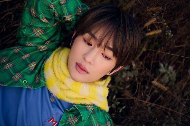 온유_미니 4집 _CONNECTION_ GAZE 버전 콘셉트 포토_3.jpg