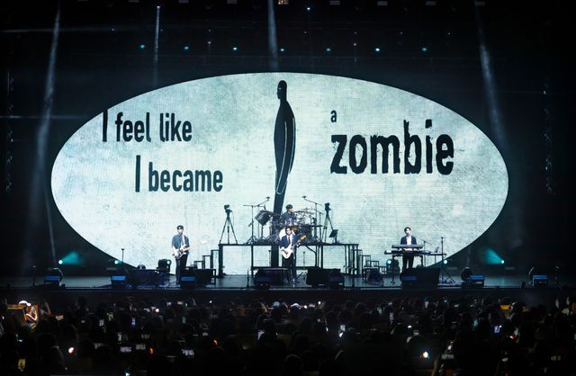 DAY6 월드투어 싱가포르 공연 이미지 1 (출처_JYP엔터테인먼트).jpg