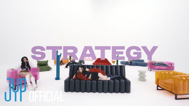트와이스 'Strategy' (트와이스-트래티지 버전) 뮤직비디오 썸네일.jpg