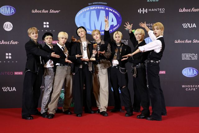 (0219) 에잇턴.jpg