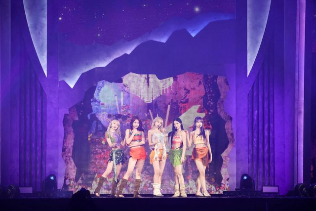 르세라핌 'EASY' 컴백 쇼케이스 현장 사진 (1).jpg