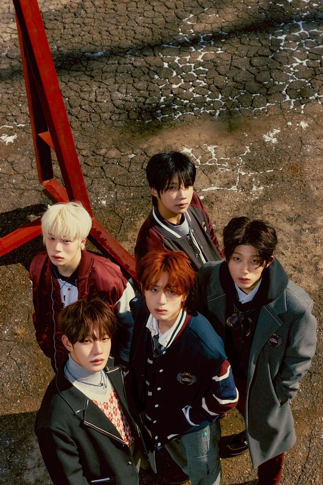 (0205) 더윈드 콘셉트 포토 02 단체 세로형.jpg