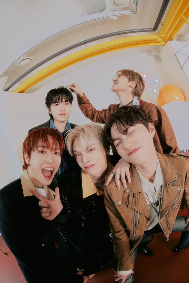 (0322) 캐치더영 콘셉트 포토 #4.jpg