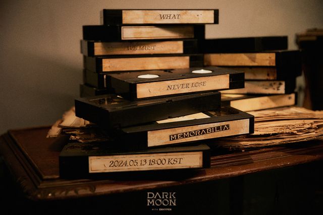 엔하이픈_MEMORABILIA 발매 공지.jpg