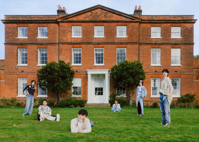 02 보이넥스트도어 콘셉트포토 'Wind' 단체.jpg