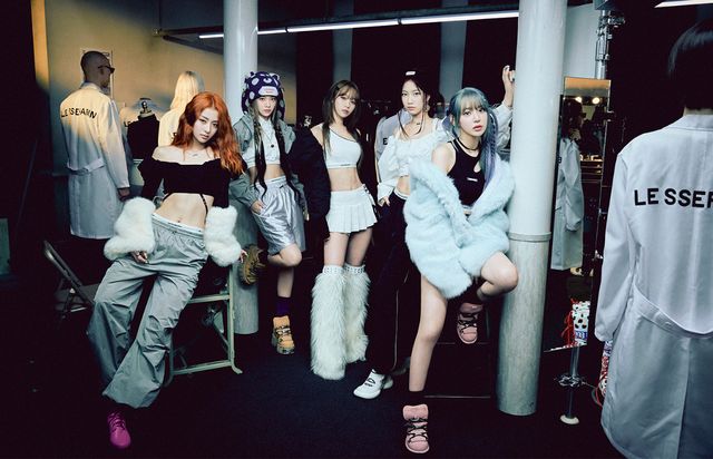 르세라핌 미니 3집 'EASY' 콘셉트 사진 5_단체 (2).jpg