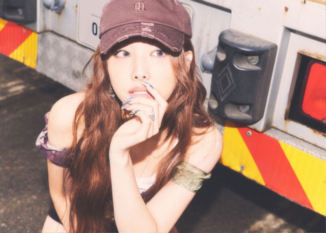 트와이스 나연 미니 2집 'NA' 콘셉트 포토 (5).jpg