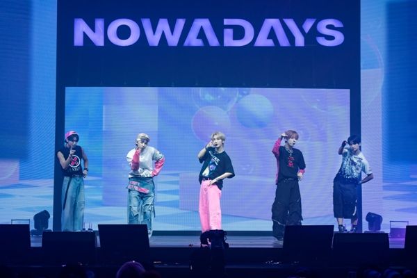 나우어데이즈 쇼케이스 단체 (3).jpg