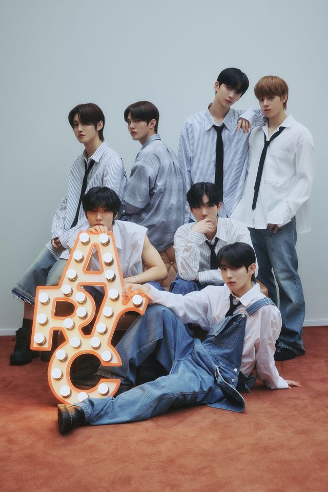 아크_단체 이미지.jpg