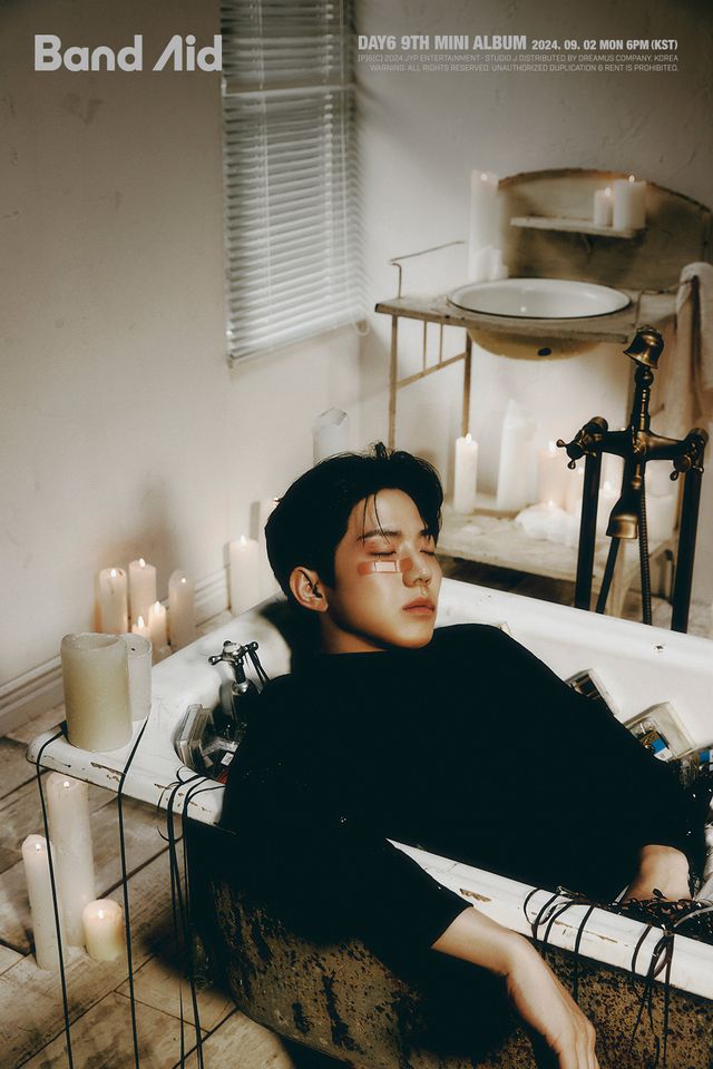 DAY6 도운_새 앨범 'Band Aid' 콘셉트 포토 (4).jpg