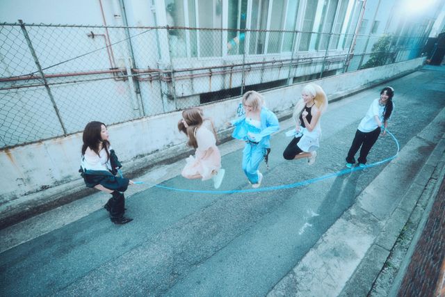 르세라핌 'CRAZY' 콘셉트 사진.jpg