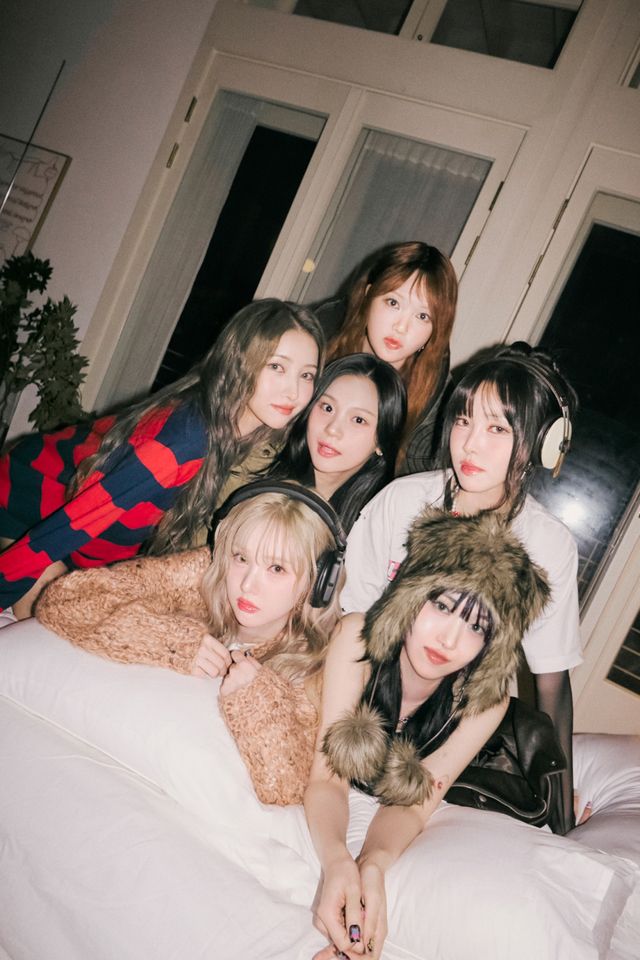 여자친구 스페셜 앨범 ‘Season of Memories’ 콘셉트 사진 A_단체 (1) (1).jpg