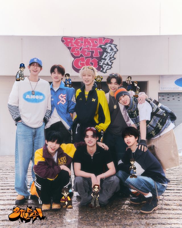 (0224) 8TURN 단체 #2.jpg