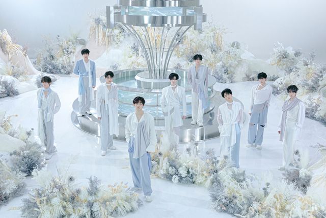 제로베이스원_미니 5집 _BLUE PARADISE_ HIDE 버전 단체 콘셉트 포토.jpg