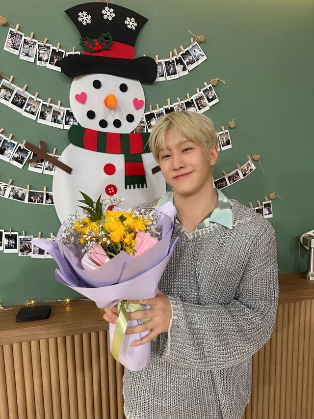 (0228) 아스트로 진진.jpg