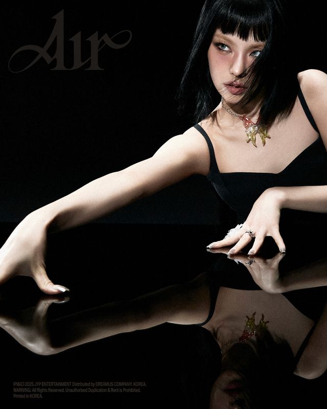 ITZY 예지_솔로 데뷔곡 'Air'_ 뮤직비디오 포토 #2 (3).jpg