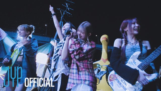 NiziU '만약이라는 건 없어 (What if)' 트랙 비디오 섬네일 이미지.jpg