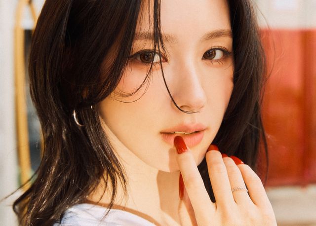 [사진2] (여자)아이들 미연 프로필 사진.jpg