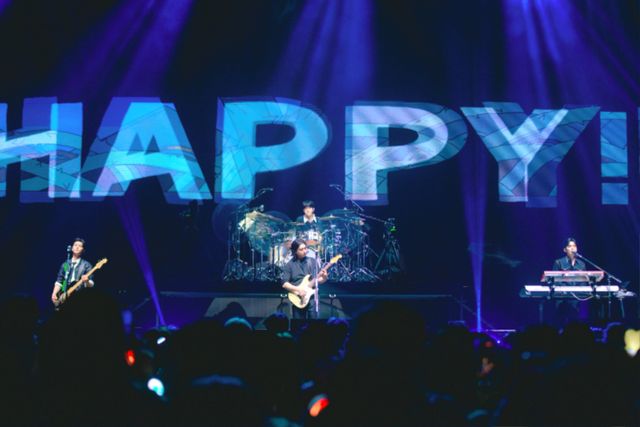 DAY6 LA 공연 단체 이미지 (1).jpg