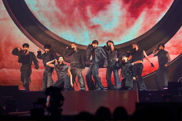 &TEAM_아시아 투어 AWAKEN THE BLOODLINE_아이치 공연_단체(3).jpg