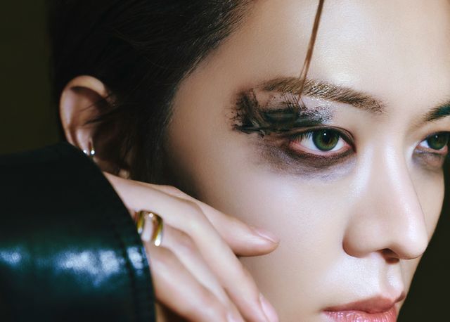 NCT 유타 일본 싱글 'TWISTED PARADISE' 이미지 2.jpg